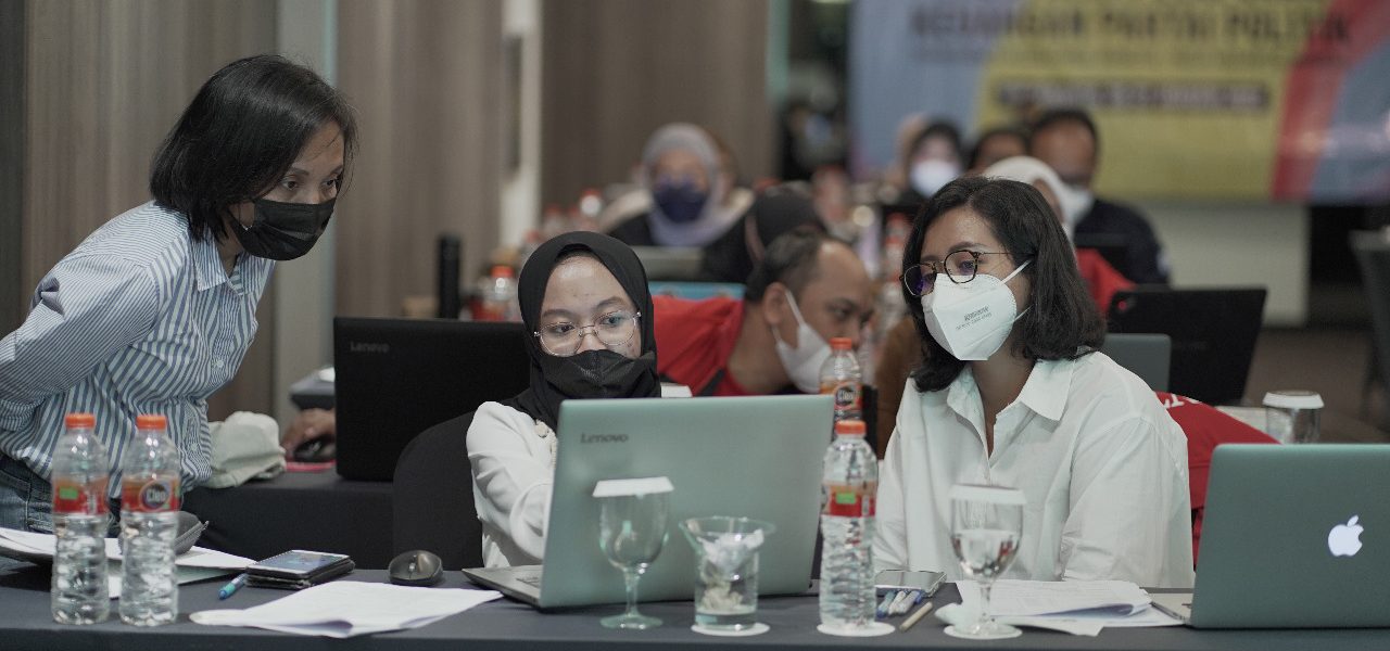 Konsisten Wujudkan Transparansi, PSI Gelar Mentoring Pelaporan Keuangan Bersama TII