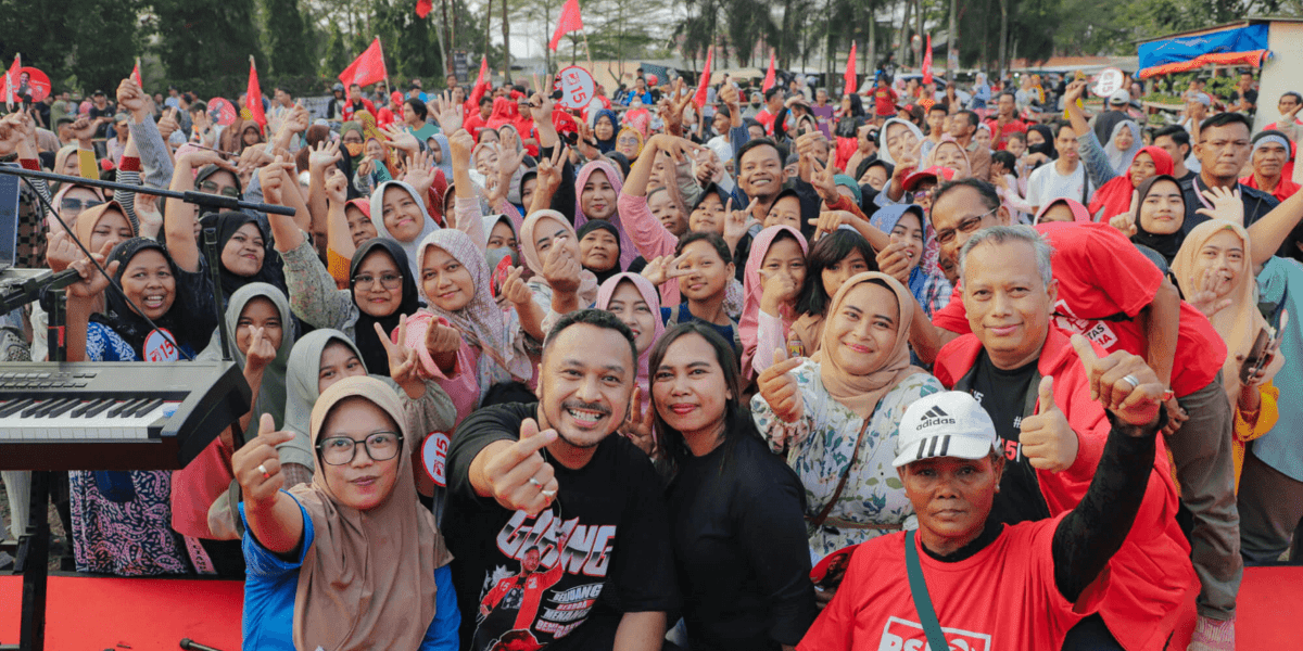 Ngamen Solidaritas PSI Kota Tangerang, Meriahkan Ribuan Warga